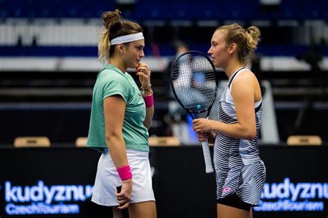 Follow the tennis match between aryna sabalenka and elise mertens live with eurosport. Mertens en Sabalenka pakken eindzege in dubbelspel in ...