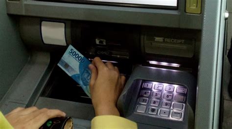 Top qualität zum super preis. Dilema Kartu Debit BNI dan ATM Link Merah Putih - Media ...