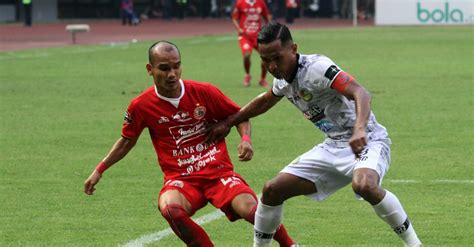 Tv online atau tv internet adalah sebuah situs yang memiliki konsep tayangan video secara rekaman atau langsung, selalu update. Live Streaming Semen Padang vs Persija di Indosiar 7 ...