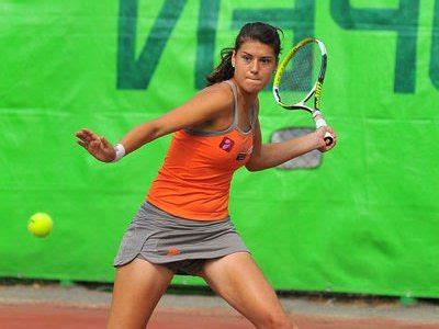 Elle compte six titres sur le circuit wta : Sorana Cirstea Pics - Sorana Cirstea Photo Gallery - 2017 ...