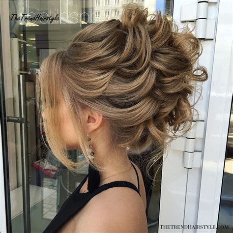 10 everyday hairstyles for long hair (in under 5 minutes!) this post may contain affiliate links. Elegant Curled Prom Style - 40 Most Delightful Prom Updos ...