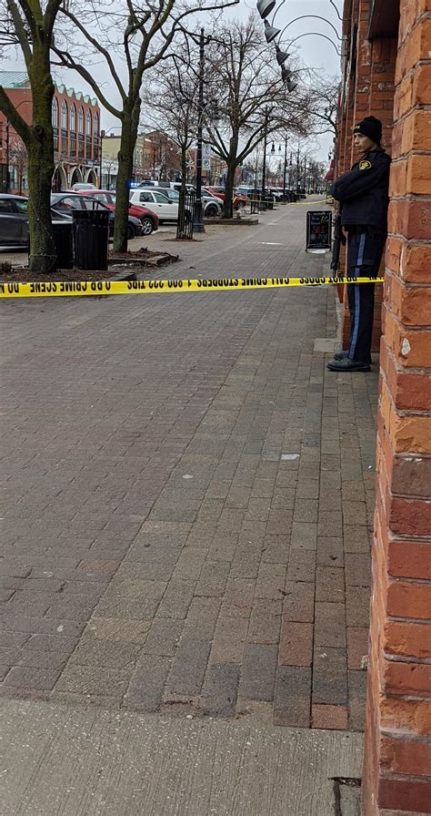 A town not that small, but really charming. Bank being robbed in Collingwood, Ontario. With hostages ...