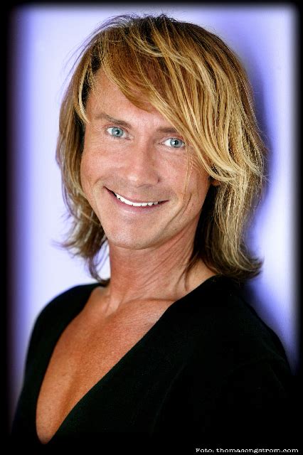 He is known for his work on melodifestivalen 2002 (2002). Gretchen: Inledning Mello