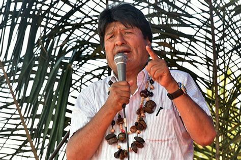 Viii, 444 p., 3 h. Morales dice que conspiran contra él oligarquía chilena y ...