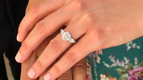 Princess eugenie of york displays her padparadscha sapphire and diamond engagement from her fiance jack brooksbank at buckingham palace on january 22, 2018 photo jonathan brady/afp/getty images. All the Stunning Details to Know About Princess Beatrice's ...