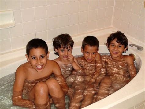 File young family nudists nudist hula hoops. Ответы Mail.ru: У кого 2 и больше детей, вы их тоже так ...
