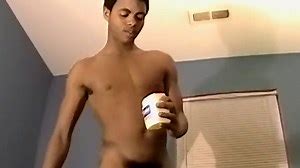 Mature black gay receives cum in mouth after sucking BBC