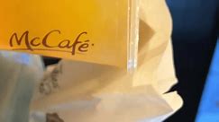 nouveaux smoothies à mcdonalds maccoffee smoothies avec fruits à emporter au restaurant alimentaire vancouver canada 07.07.2023