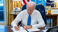 Tổng thống Biden ký luật viện trợ gần 61 tỷ USD cho Ukraine