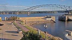 Port of Dubuque, Iowa Live Webcam Julien Dubuque Bridge