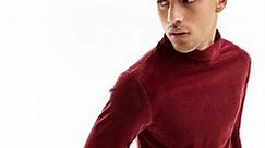 ASOS DESIGN - Vinröd, långärmad t-shirt av velour i muscle fit med halvpolokrage | ASOS