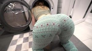 step bro fucked step sister while she is inside of washing machine - creampie