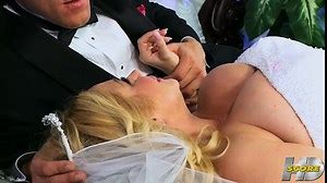 Cougar Porn Samantha Gets Hitched, Curvy
