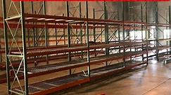 Pallet racking warehouse shelving