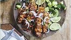 Amazon.com: Flavors of the Southeast Asian Grill: Classic Recipes for Seafood and Meats Cooked over Charcoal [A Cookbook]: 9781984857248: Punyaratabandhu, Leela: Books