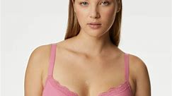 Curvy women raving about 'fantastic' full cup M&S bras that banish 'overhang'
