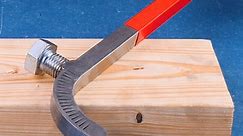 DIY Practical Combo Tool: Hammer & Crowbar