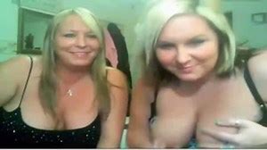 Deux femmes matures font leur premiÃ¨re webcam