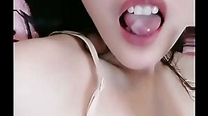Beautiful Eyes Chinese Girl Live Sex Creampie and Eats Creampie Off Her Pussy