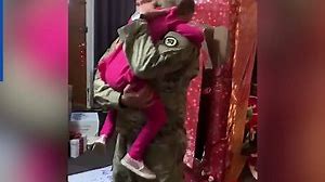 Military dad comes home to surprise his daughter