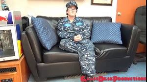 Bbw navy girl gets a dum in her cunt before being discharged