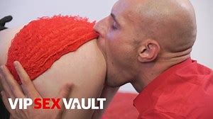 PINUP SEX - Hot Girlfriend Alexis Crystal Got A New Necklace And Amazing Sex - VIP SEX VAULT