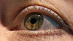 Alzheimer's first signs may appear in your eyes, study finds - KESQ