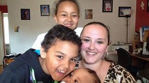 Ottawa mom pulls 2 children from school