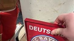 Leverkusen Bild in den FC Bayern Store geschmuggelt! 😂⚽️